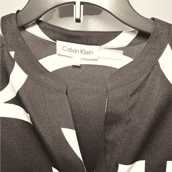 Calvin Klein Black & White long sleeve Logo Button Down Blouse Size; Small - Picture 3 of 7